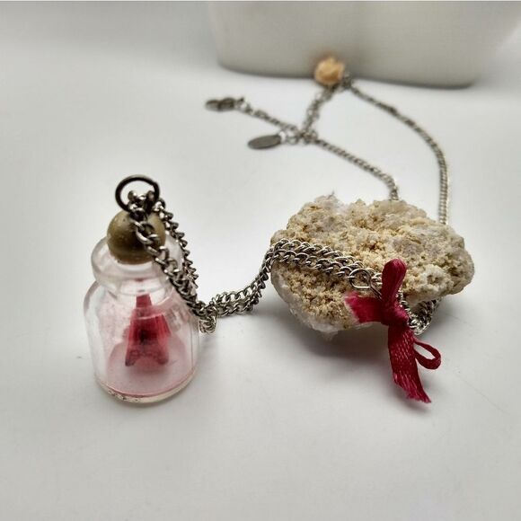 Jewelry - Adorable minis Eifel tower in jar necklace Paris France cute